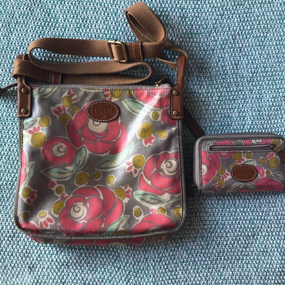 Fossil crossover and wallet